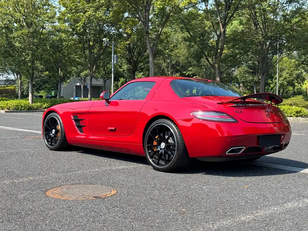 Mercedes-Benz SLS AMG — миниатюра 9