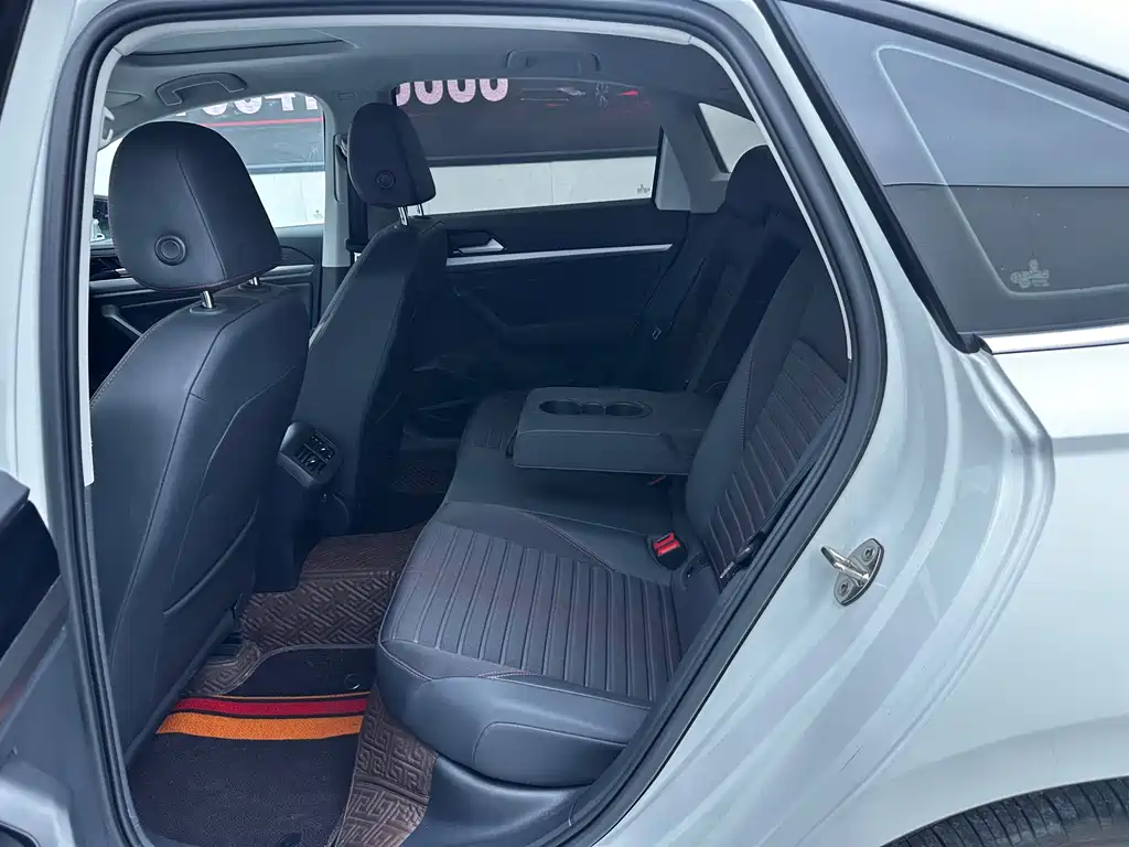 Volkswagen Lavida — миниатюра 5