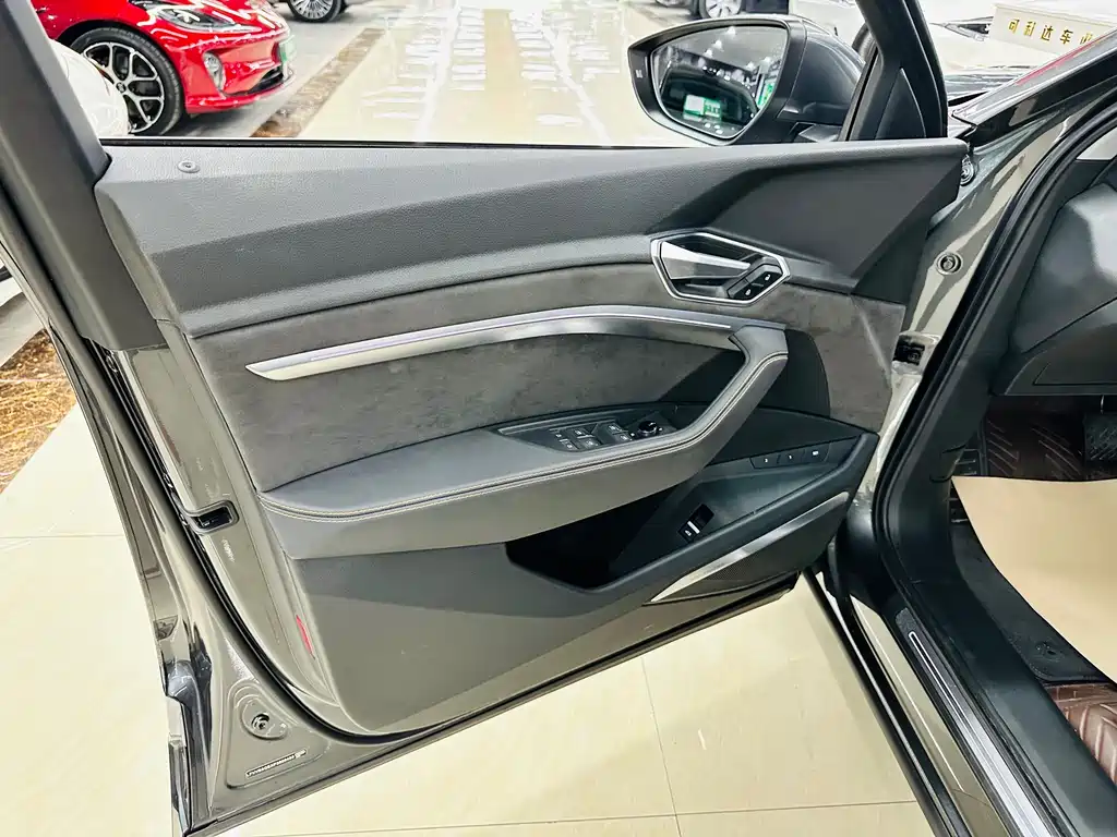 Audi e-tron — миниатюра 29