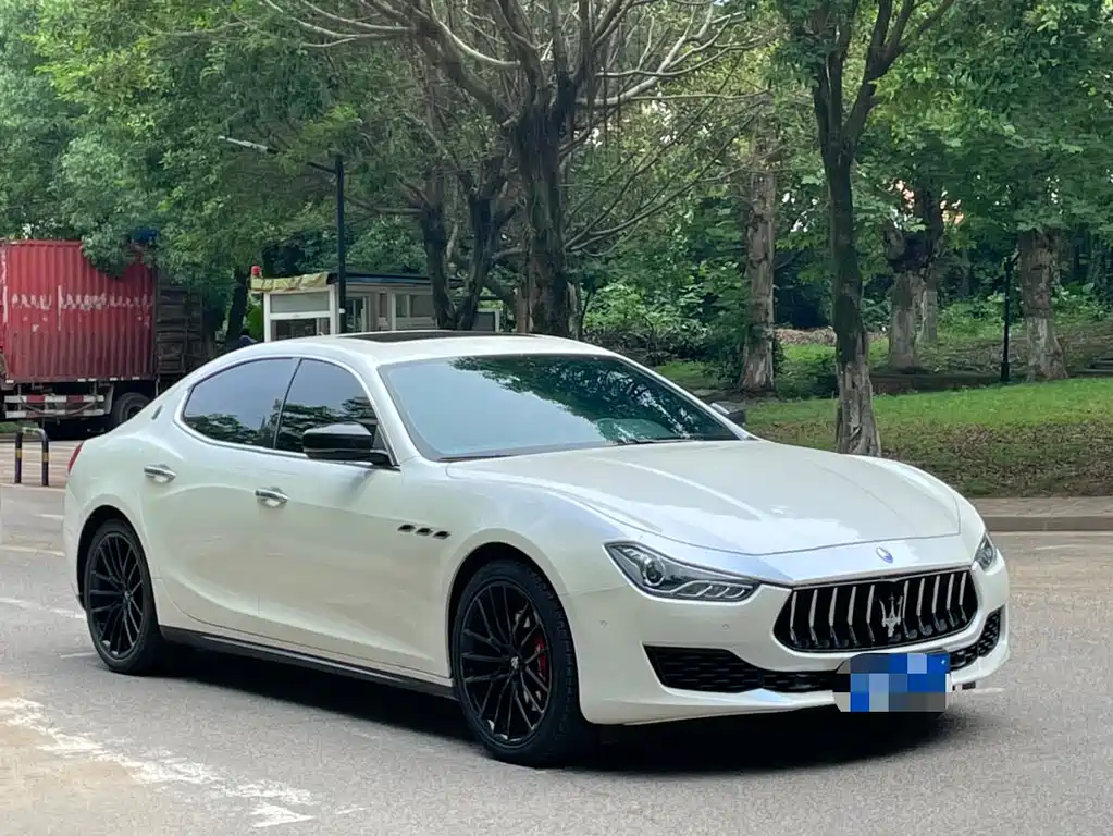 MASERATI GHIBLI