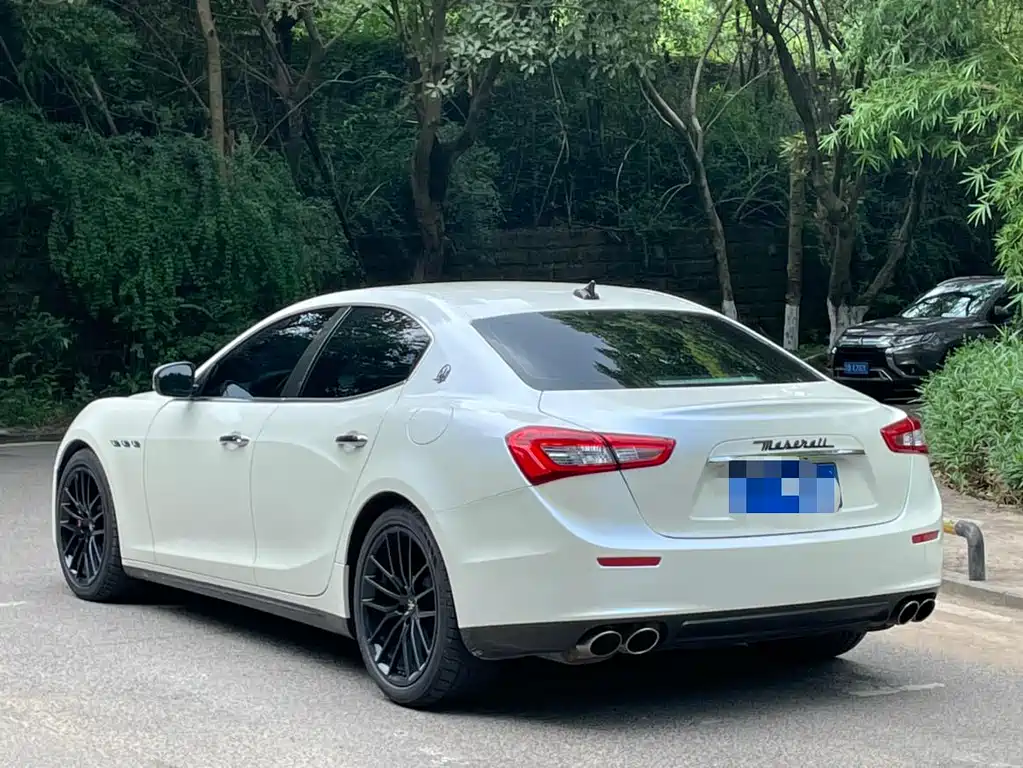 MASERATI GHIBLI