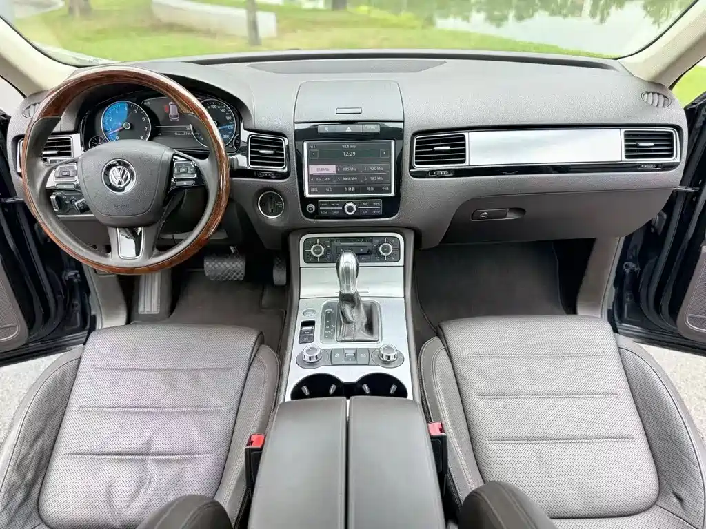 Volkswagen Touareg — миниатюра 8