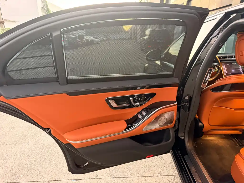 Mercedes-Benz S-Class — миниатюра 7