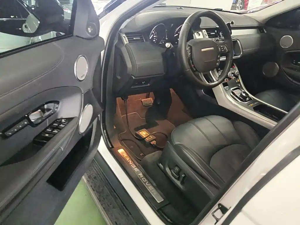 Land Rover Evoque — миниатюра 16