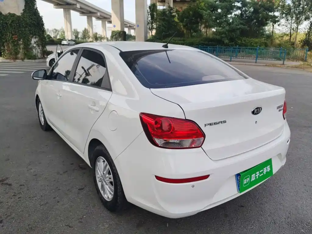 Kia Huanchi — миниатюра 5