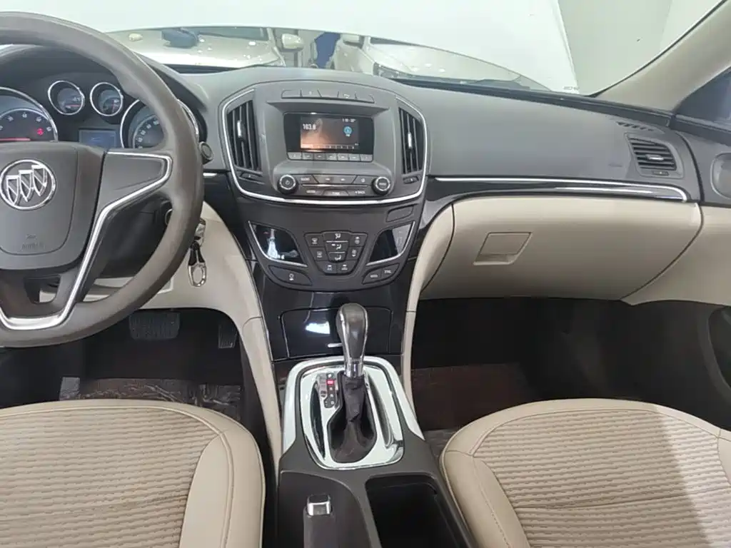 Buick Regal — миниатюра 13