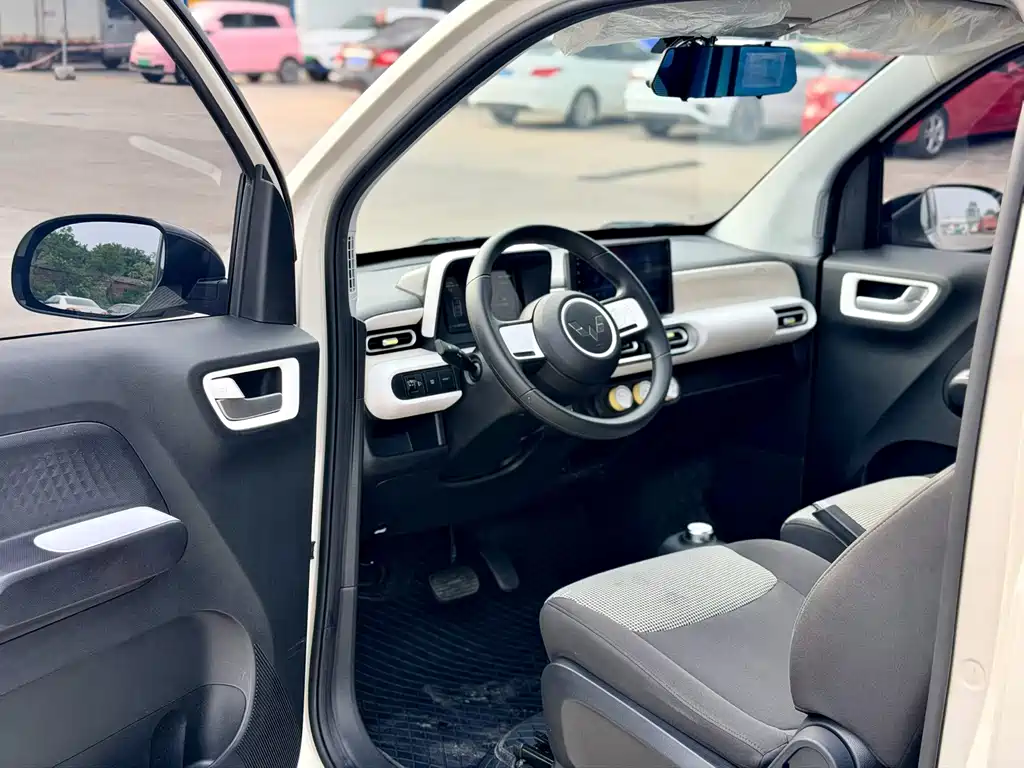 Wuling MINIEV — миниатюра 7