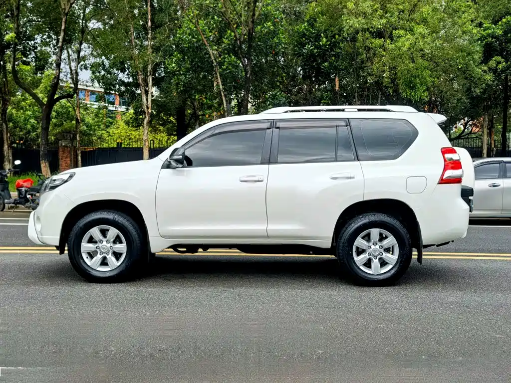 Toyota Prado (Import) — миниатюра 4