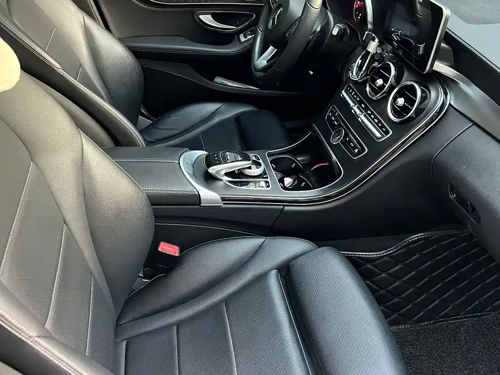 Mercedes-Benz C-Class — миниатюра 7