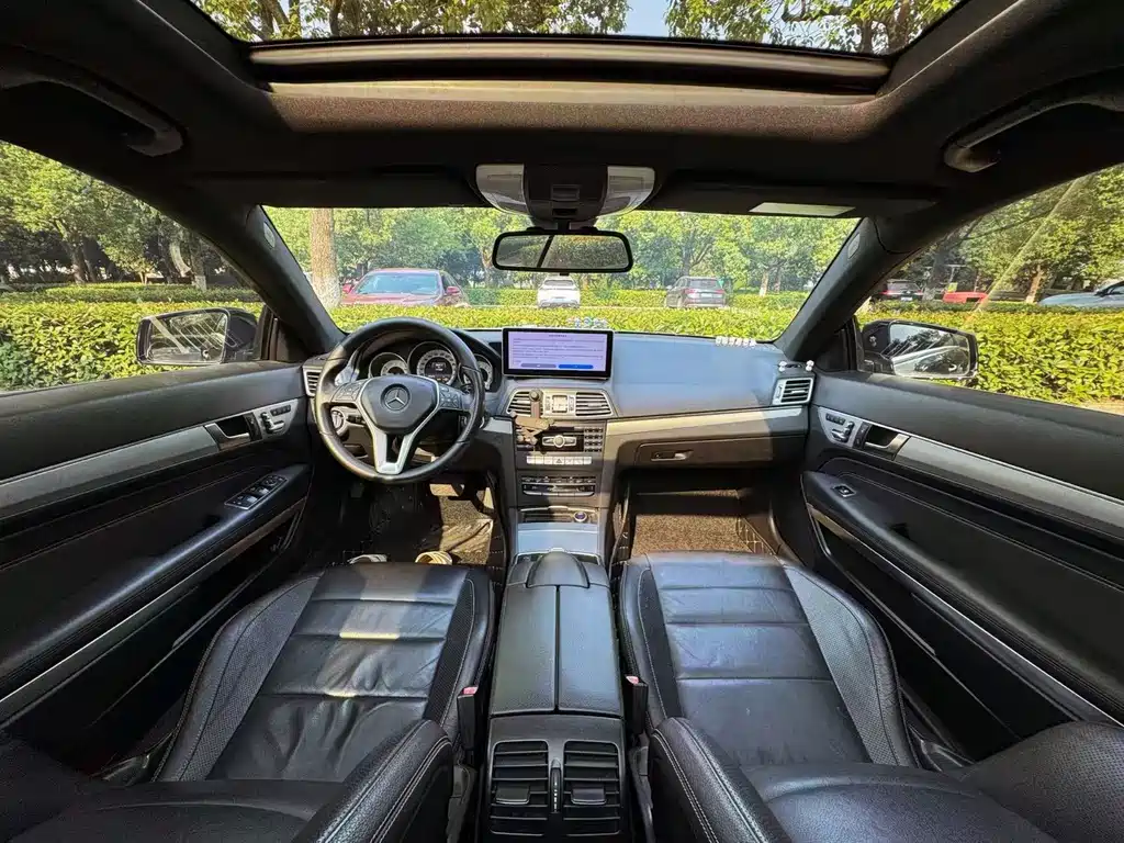 Mercedes-Benz E-Class (Import) — миниатюра 12