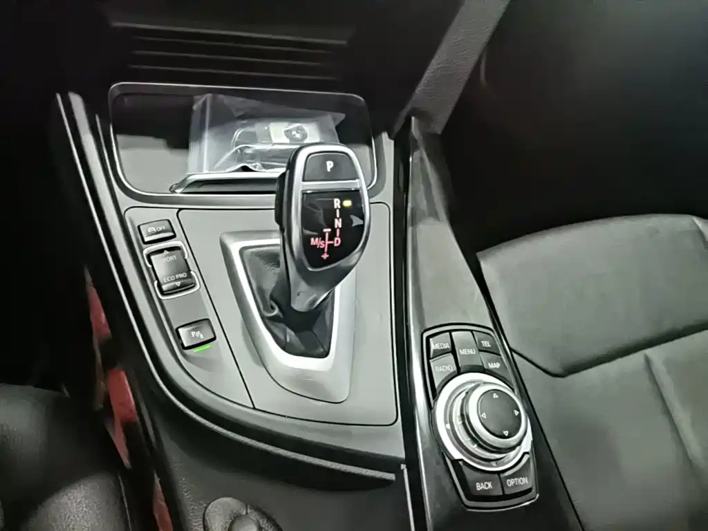 BMW 3 Series — миниатюра 14