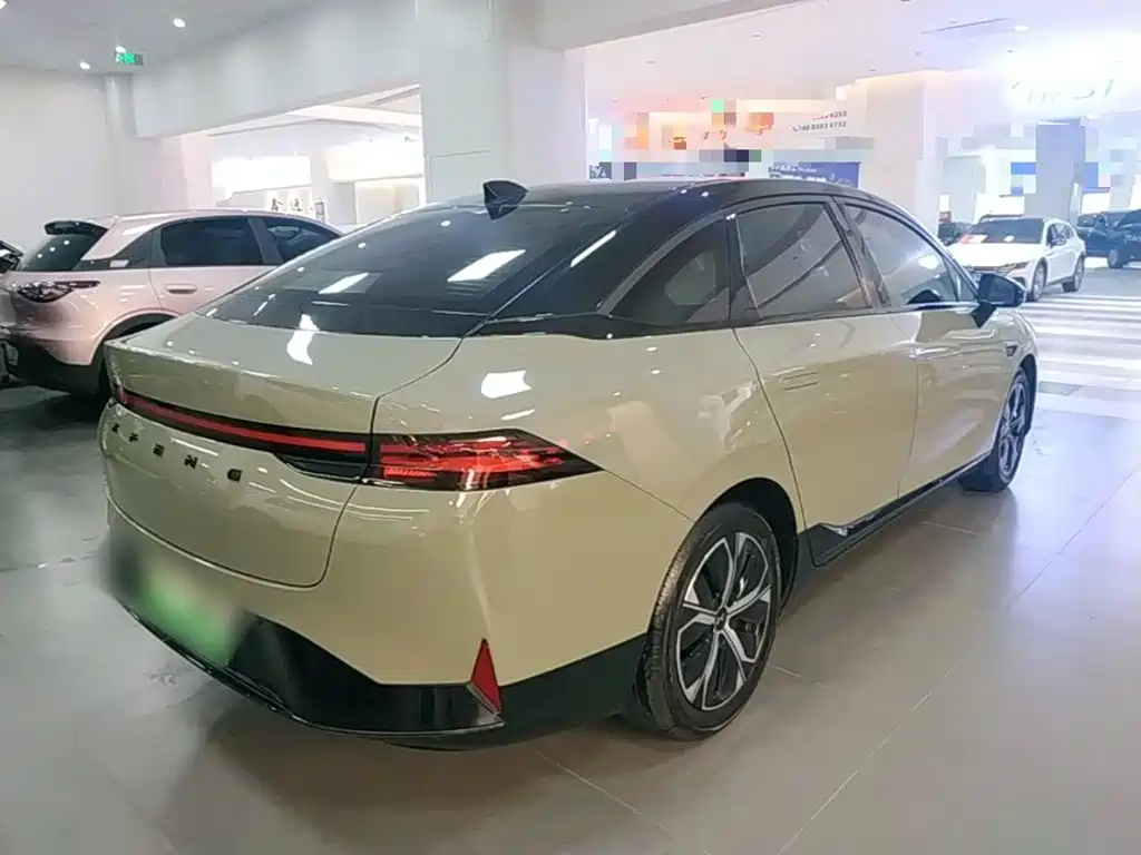 XPeng P5 — миниатюра 7