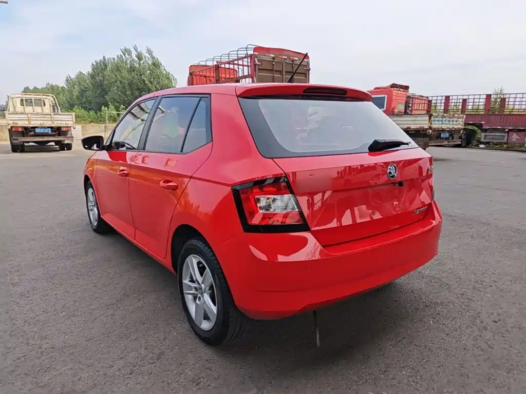 Skoda Fabia — миниатюра 5