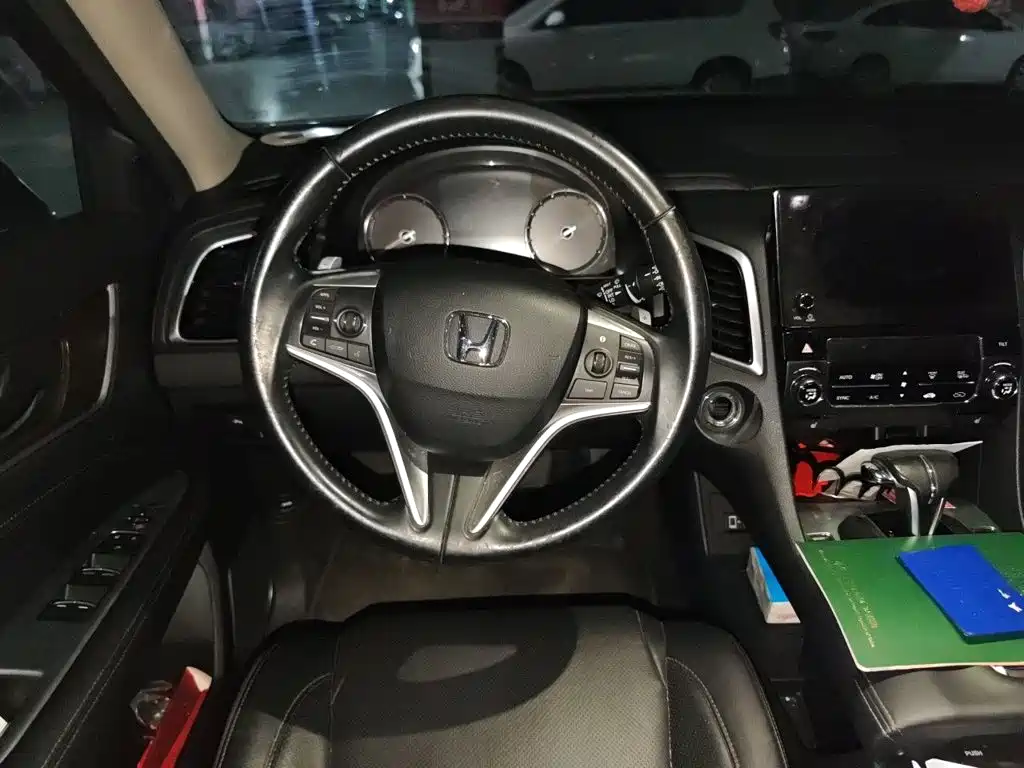 Honda Avancier — миниатюра 6