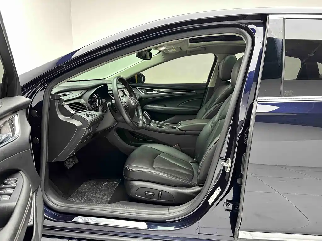 Buick LaCrosse — миниатюра 7