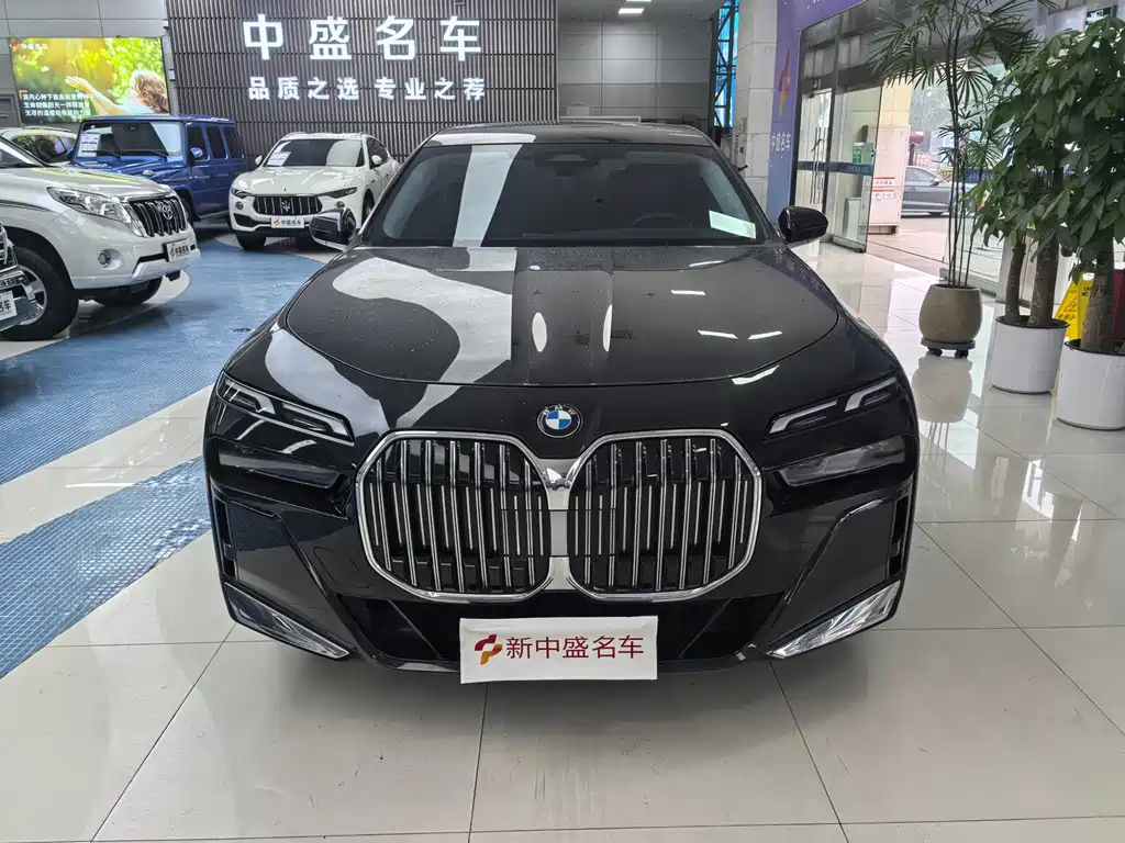 BMW 7 Series 7 2023 735Li M Sport