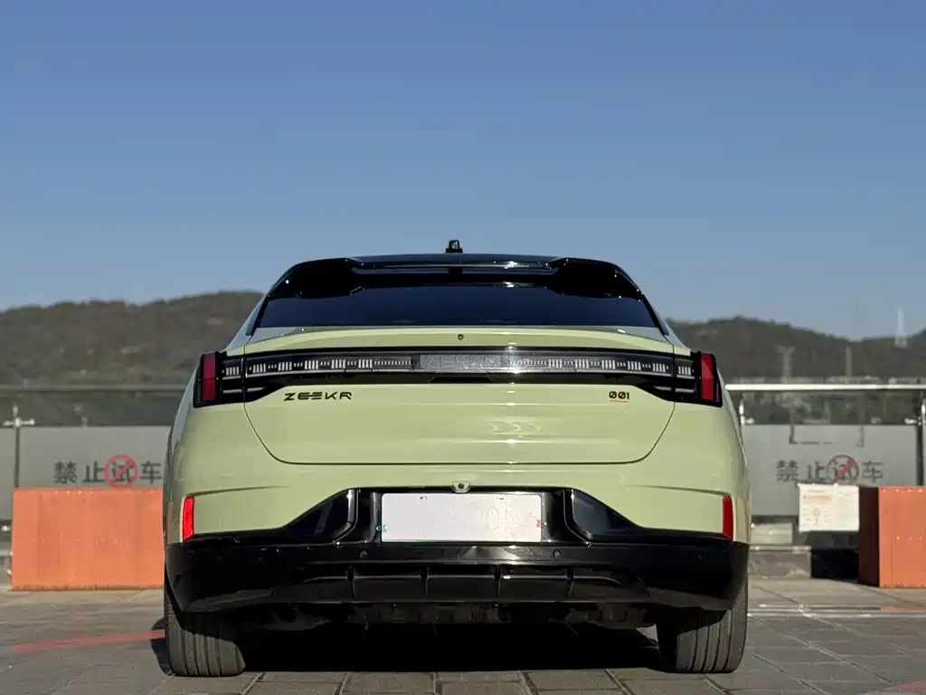 ZEEKR EXTREME KRYPTON 001
