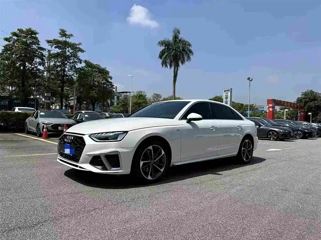 Audi A4L 2021