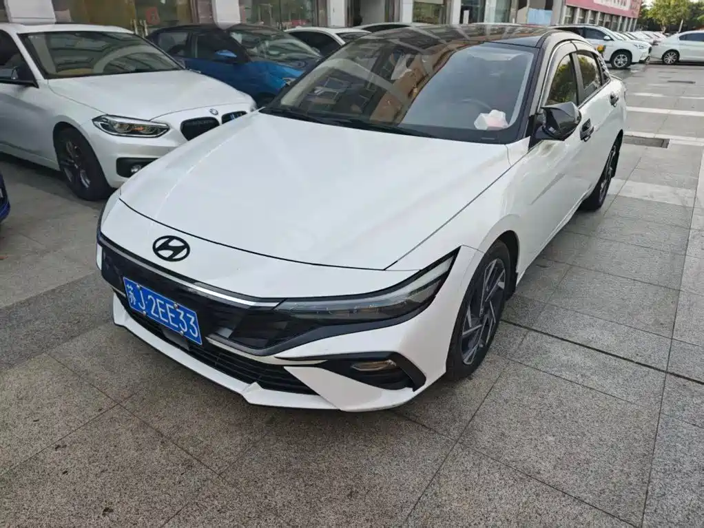 Hyundai Elantra — миниатюра 3