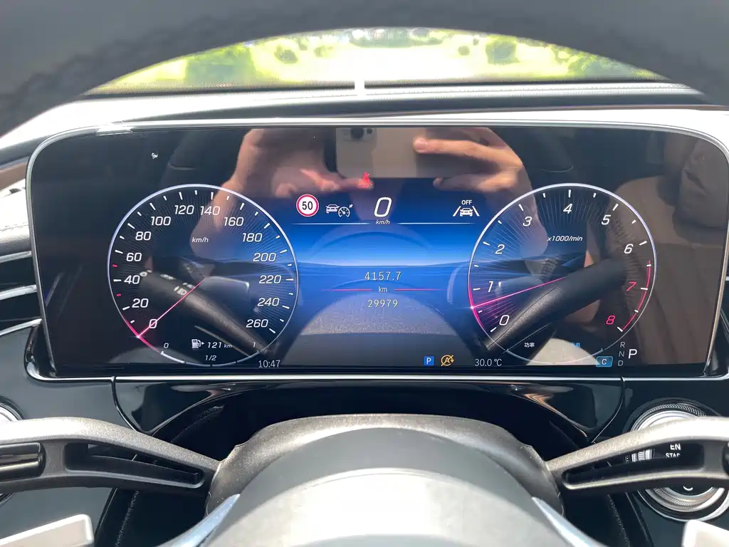 Mercedes-Benz E-Class — миниатюра 10