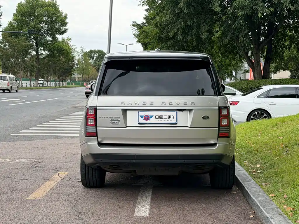 Land Rover Range Rover — миниатюра 5