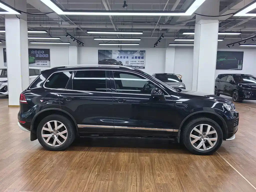 Volkswagen Touareg — миниатюра 4