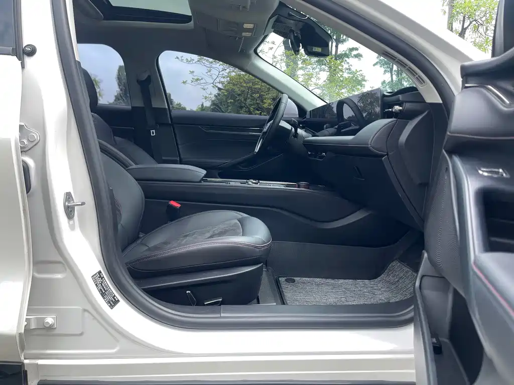 Ford Mondeo — миниатюра 12