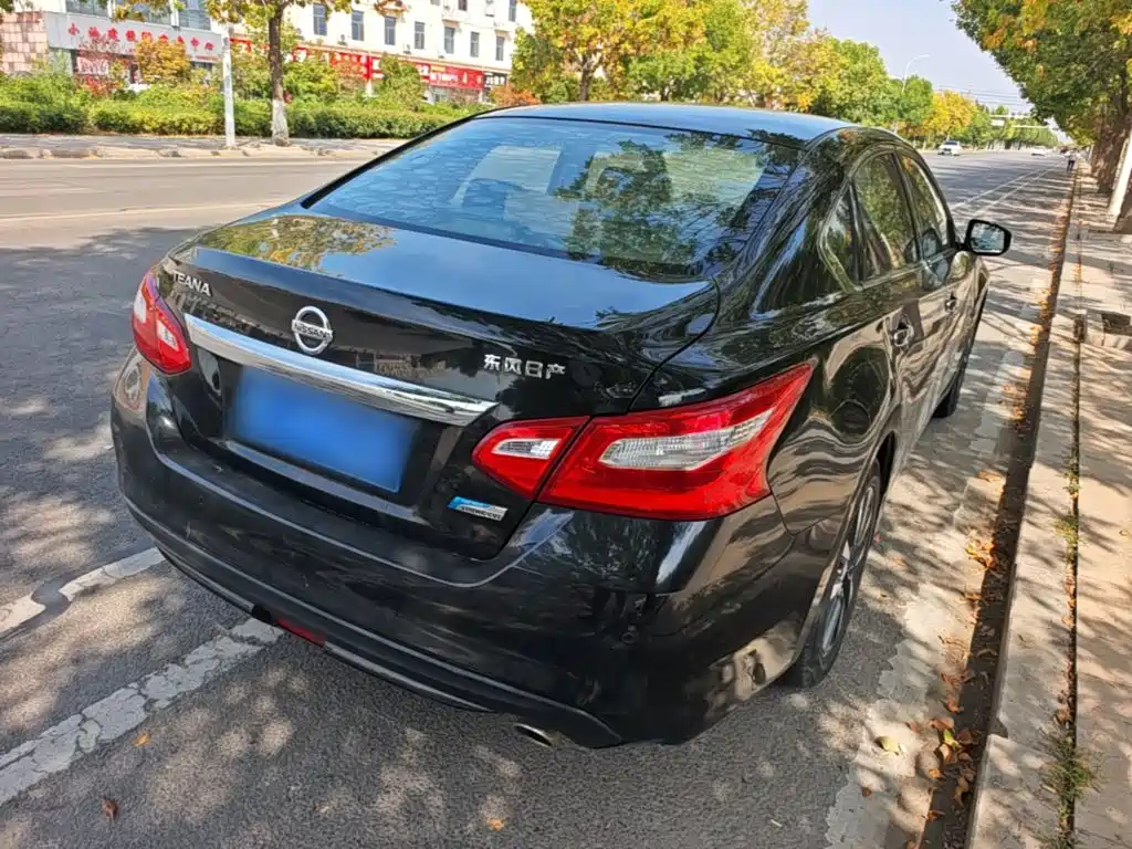 Nissan Teana — миниатюра 7