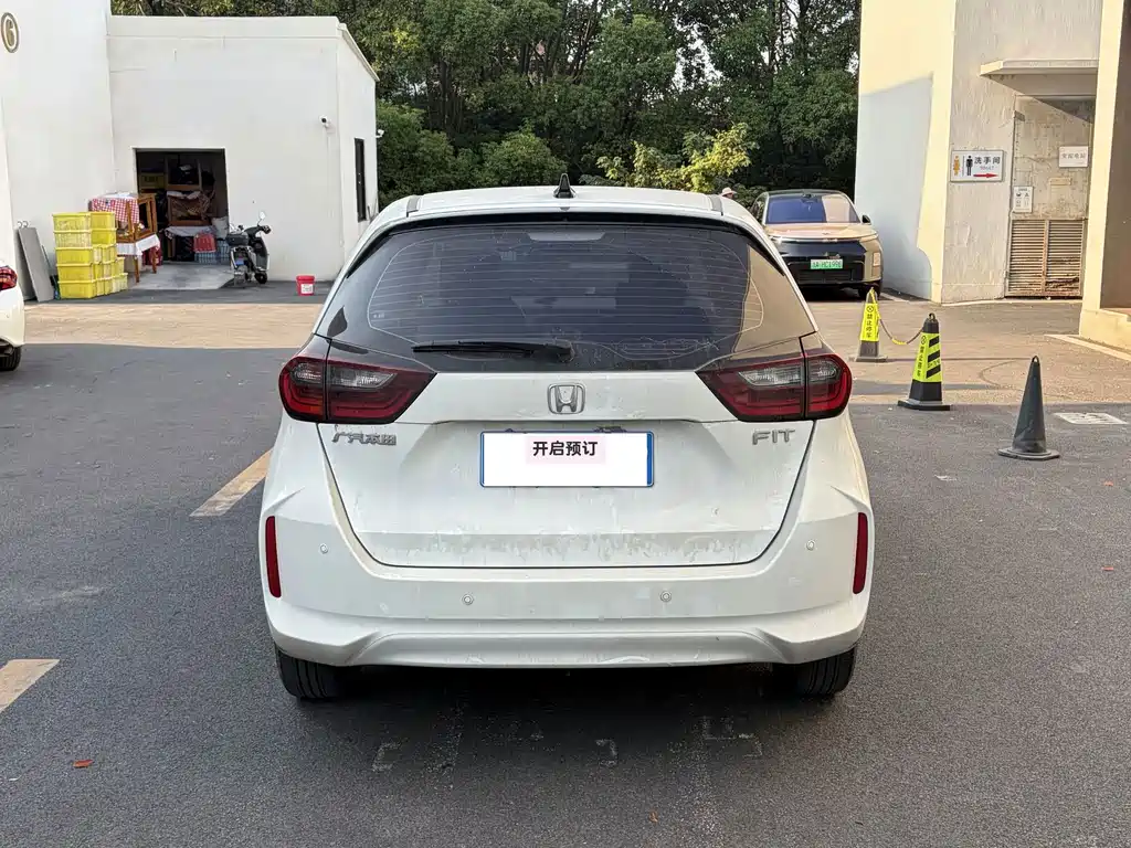 Honda Fit — миниатюра 9