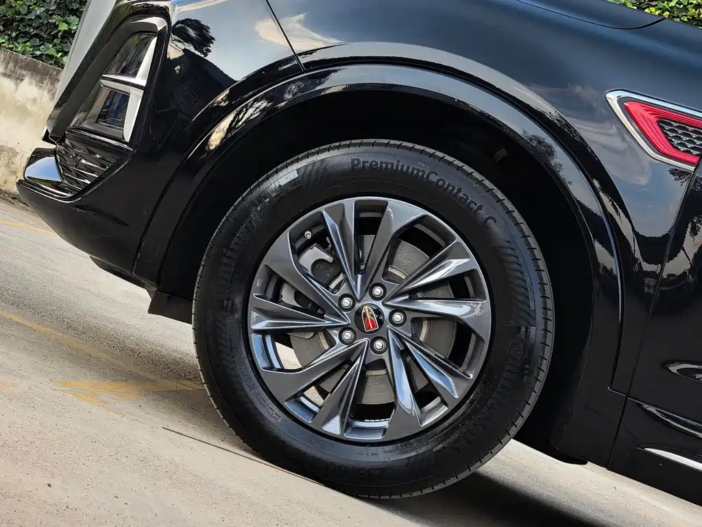 Hongqi HS5 2023 2.0T Pro