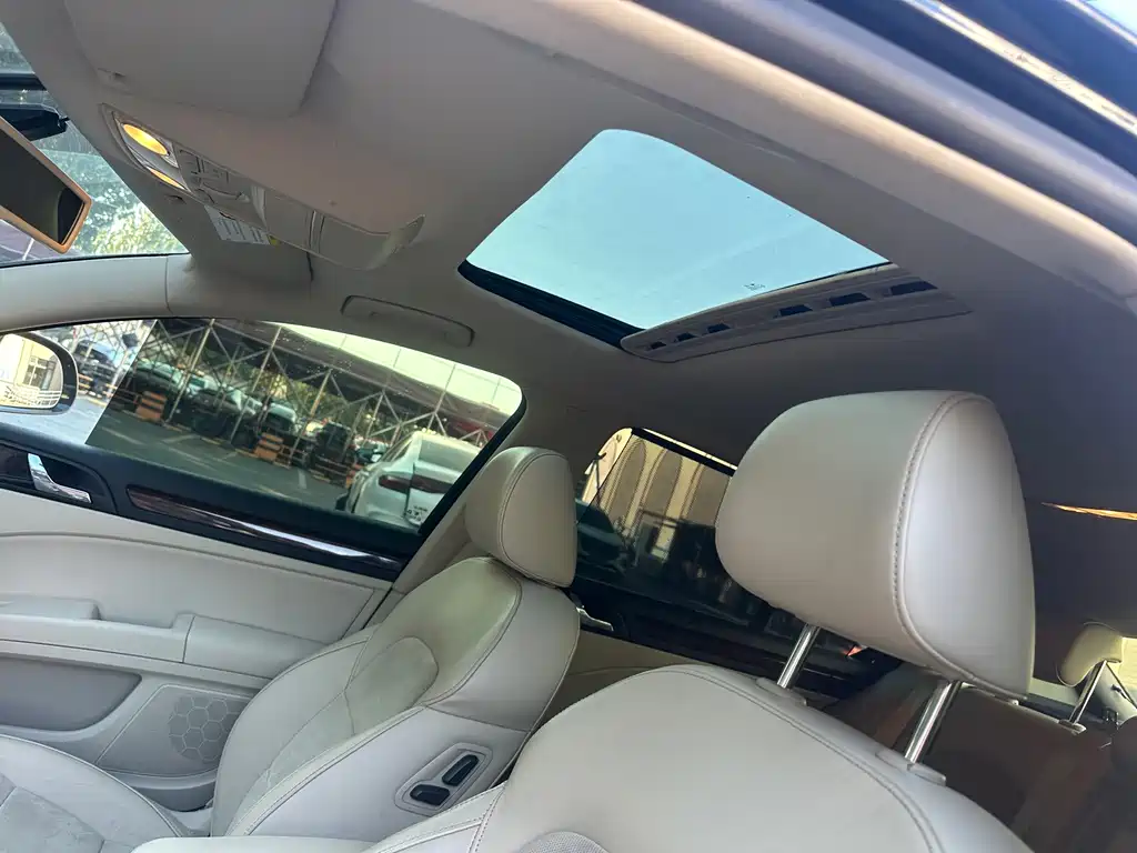 Skoda Superb — миниатюра 11