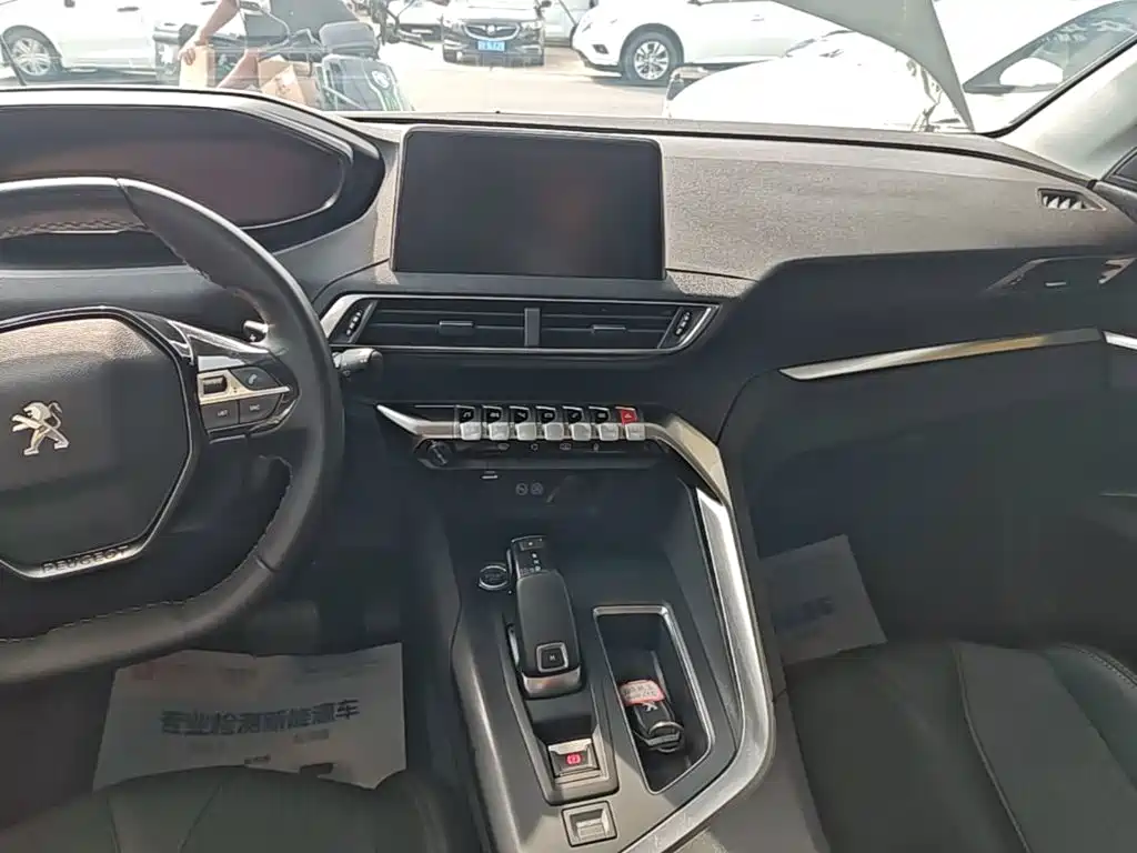 Peugeot 5008 — миниатюра 13