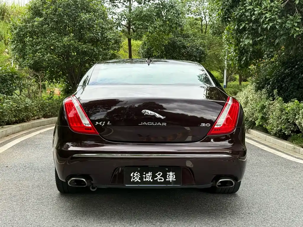 Jaguar XJ — миниатюра 29
