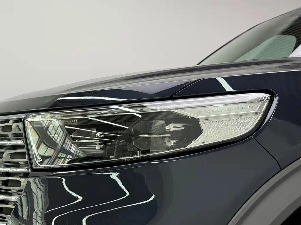 Ford Explorer — миниатюра 4