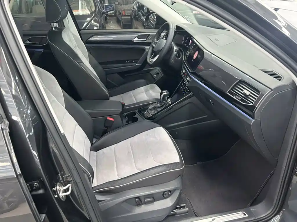 Volkswagen X — миниатюра 13