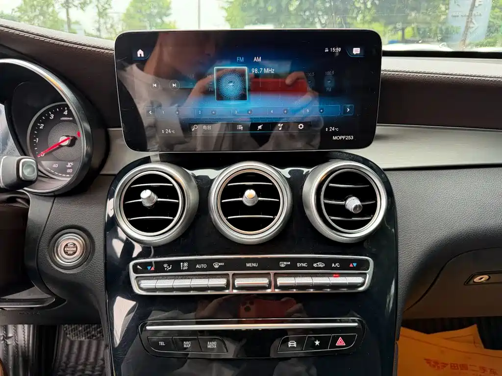Mercedes-Benz GLC — миниатюра 9