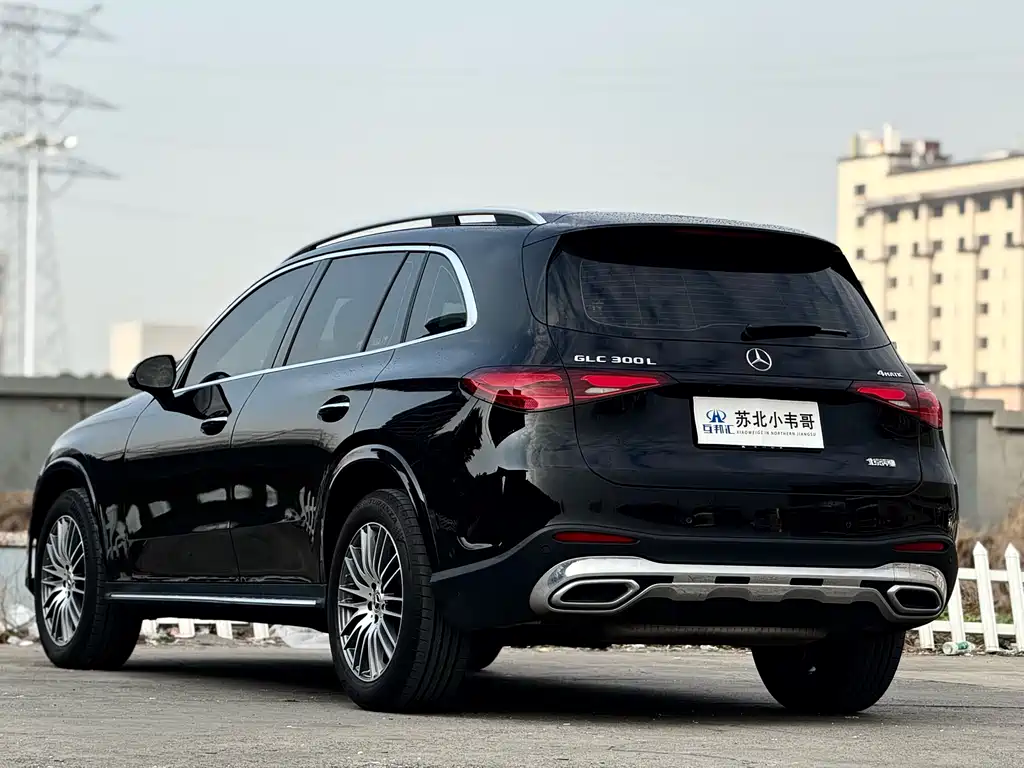 MERCEDES-BENZ GLC