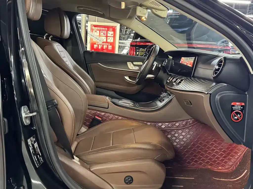 Mercedes-Benz E-Class — миниатюра 8
