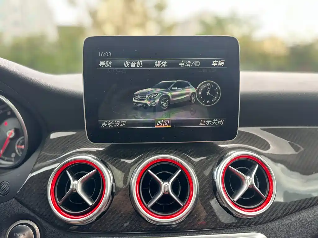 Mercedes-Benz GLA — миниатюра 7