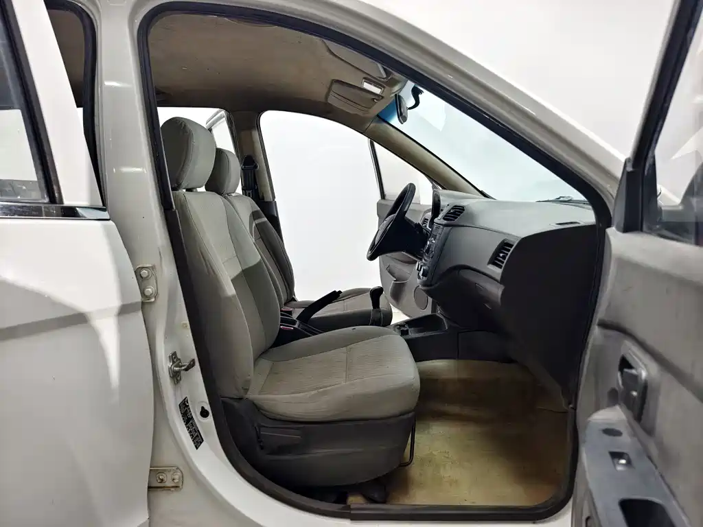 Wuling Hongguang — миниатюра 15