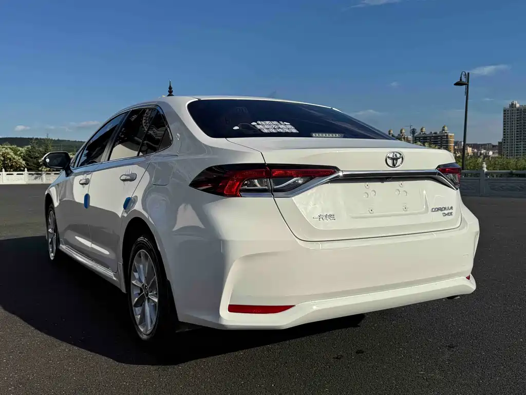 Toyota Corolla — миниатюра 4