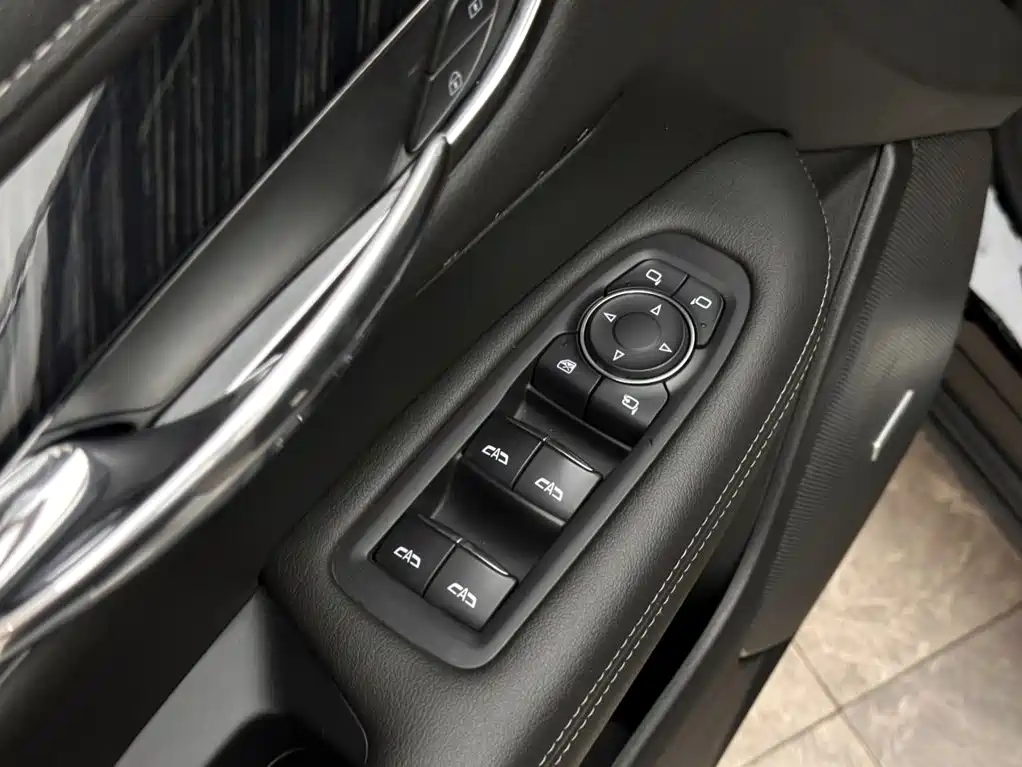 Cadillac XT6 — миниатюра 15