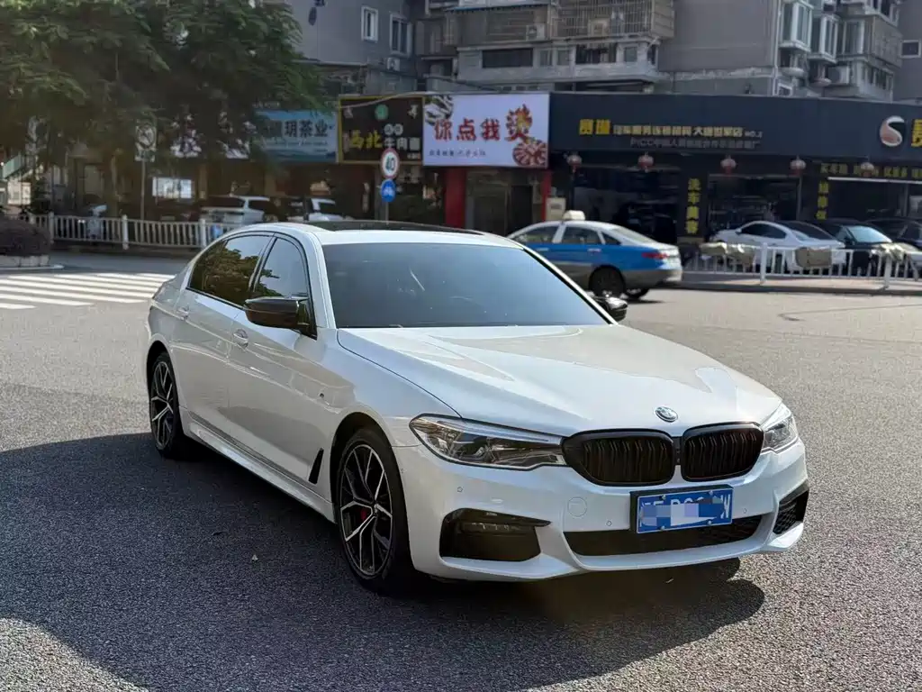 BMW 5 Series — миниатюра 3