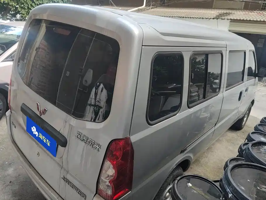 Wuling Rongguang — миниатюра 3