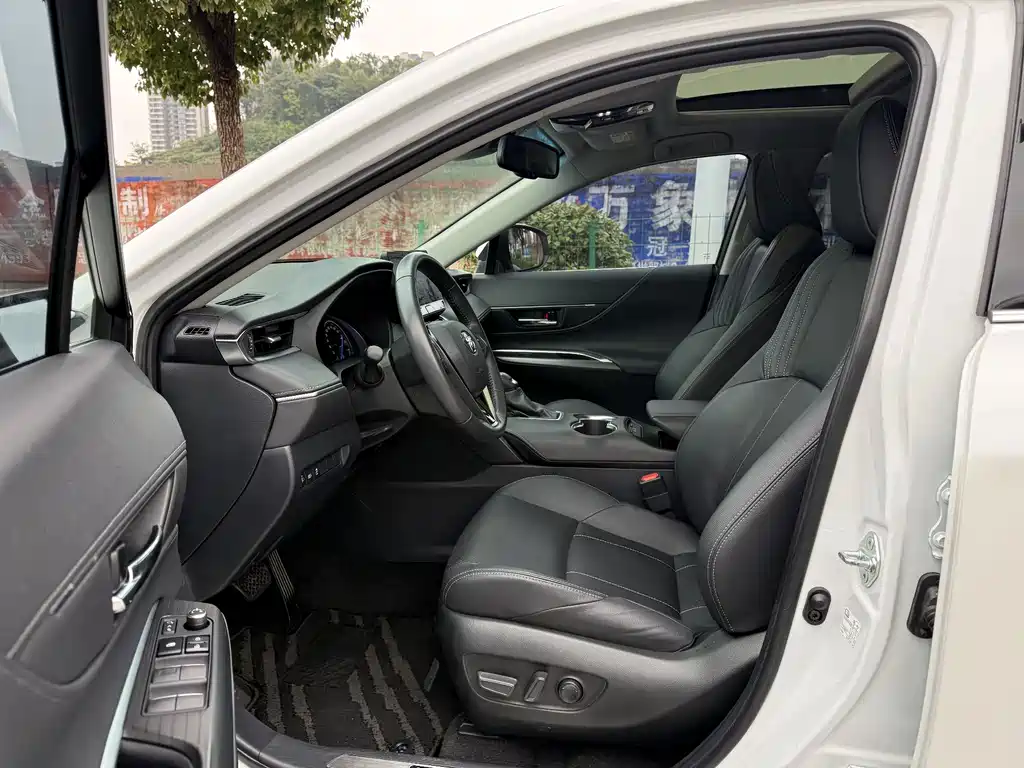 Toyota Harrier — миниатюра 4