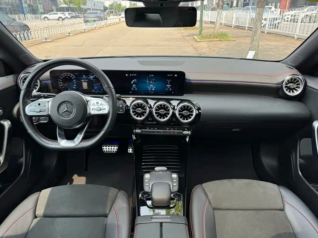 Mercedes-Benz CLA (Import) — миниатюра 18