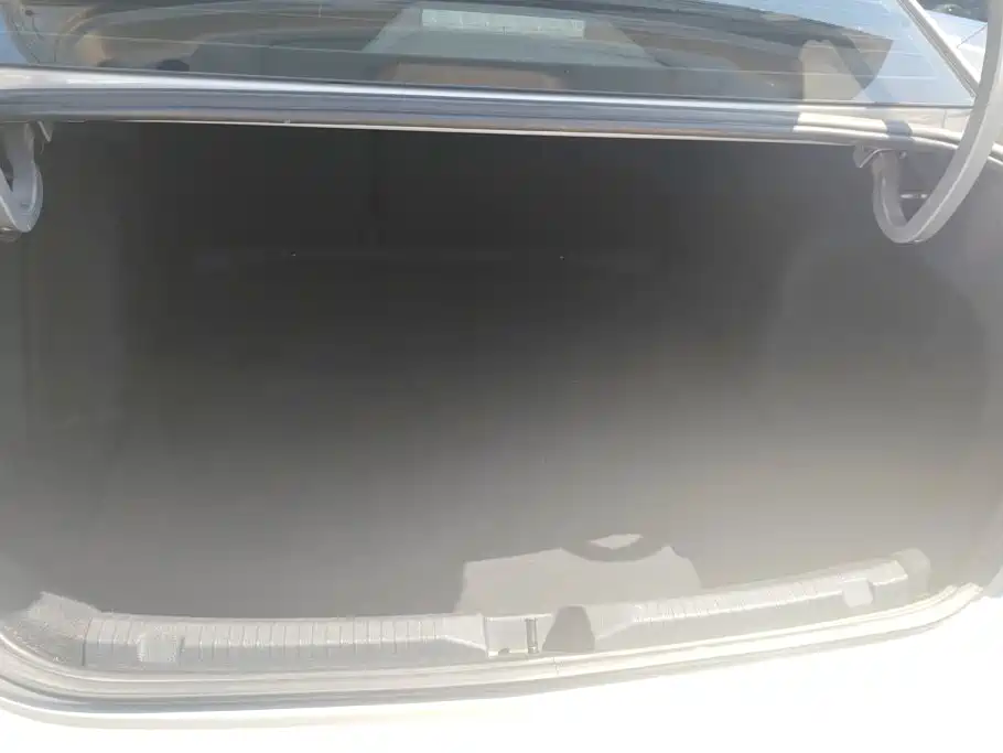 Volkswagen Lavida — миниатюра 4