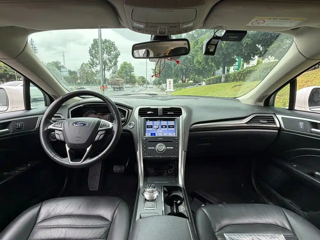 Ford Mondeo — миниатюра 13