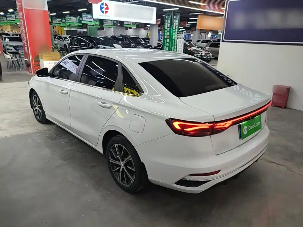 Geely Emgrand — миниатюра 5