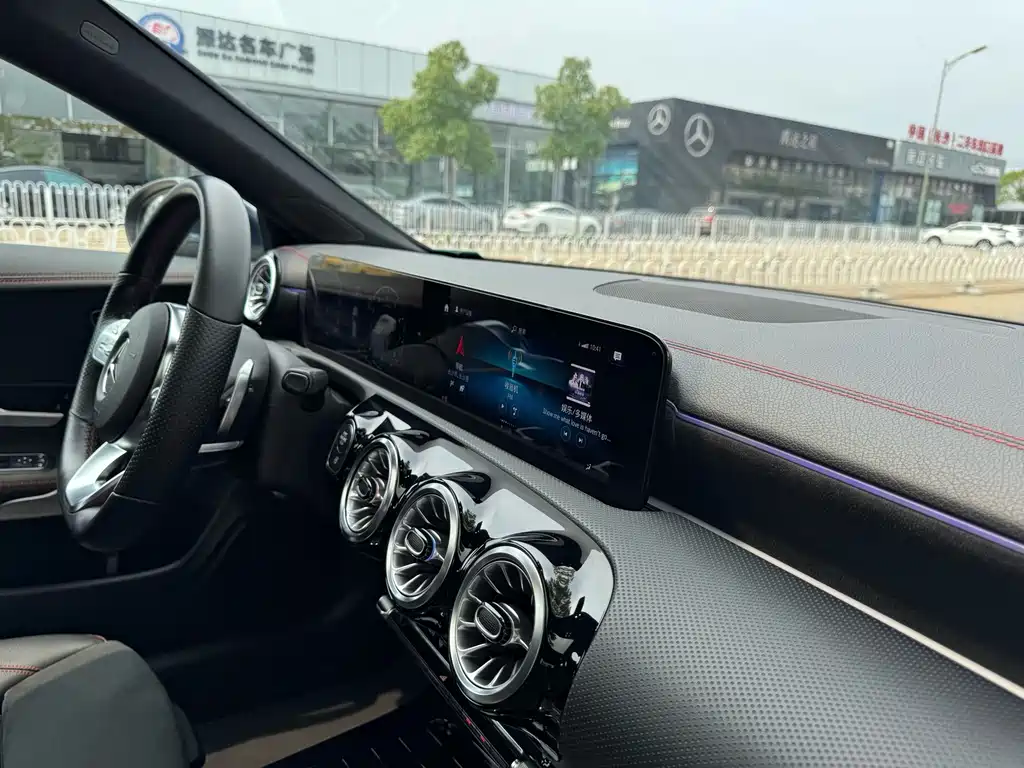 Mercedes-Benz CLA (Import) — миниатюра 26